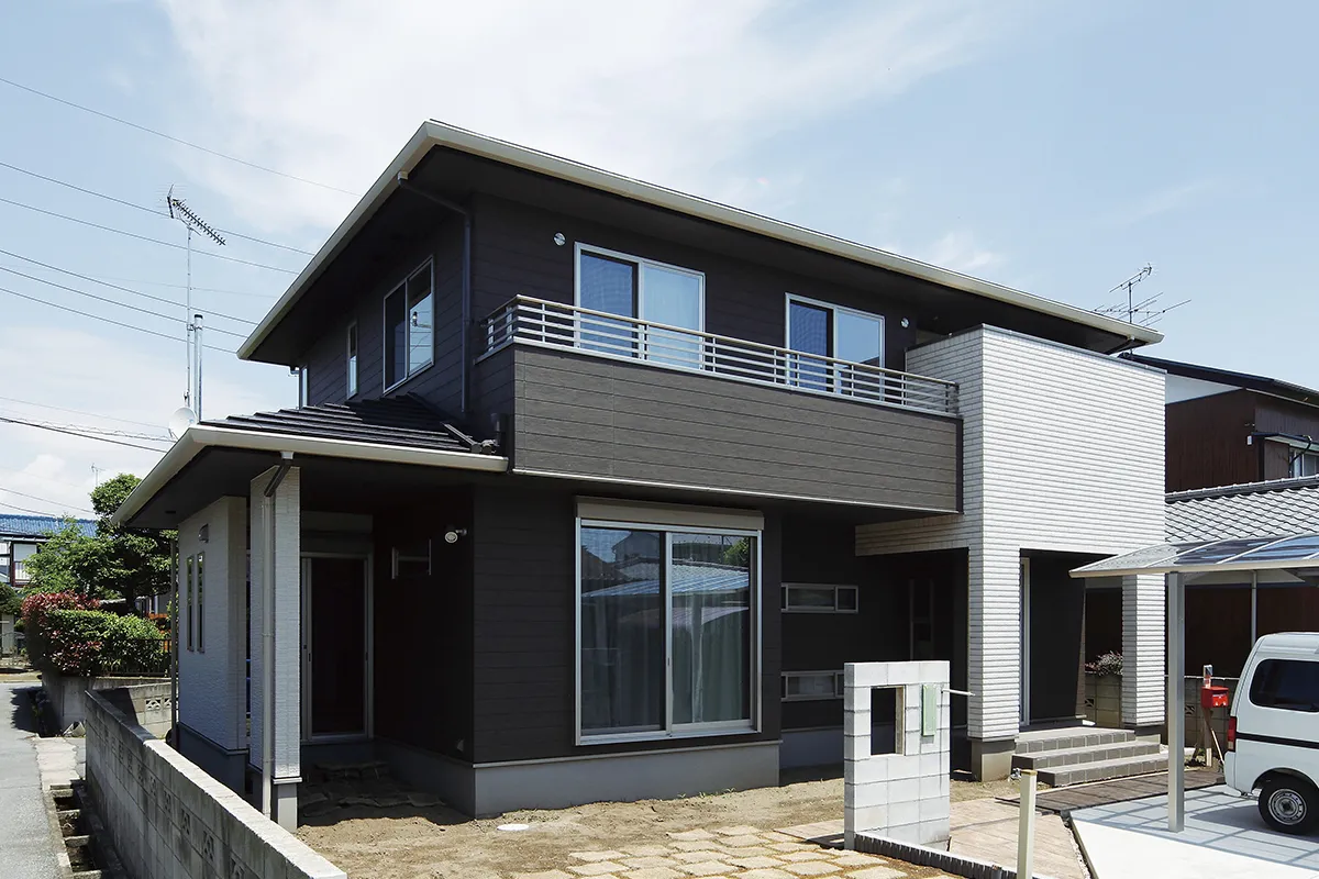 
                            愛犬と家族と過ごすモダンハウス                          