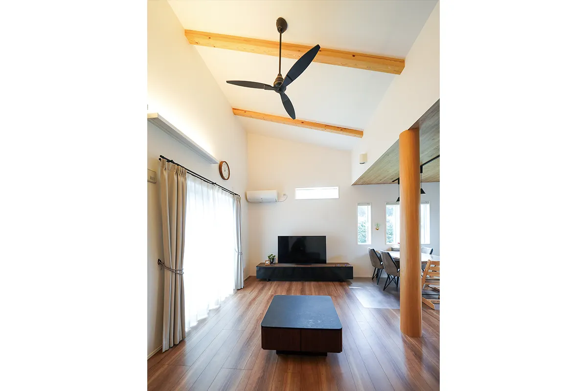 太陽光で賢く暮らすナチュラル住宅