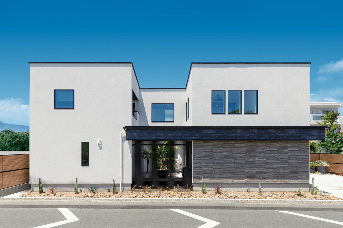 
                            プライバシーと開放感を両立した、ホテルライクな住まい                          